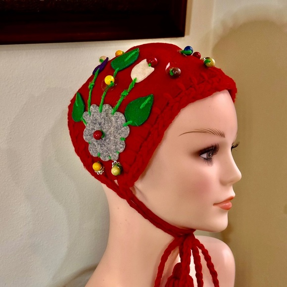 Vintage 40s Woman’s Red Wool HandmadeTyrolean Style Snow Bonnet / Winter Hat - Picture 11 of 15